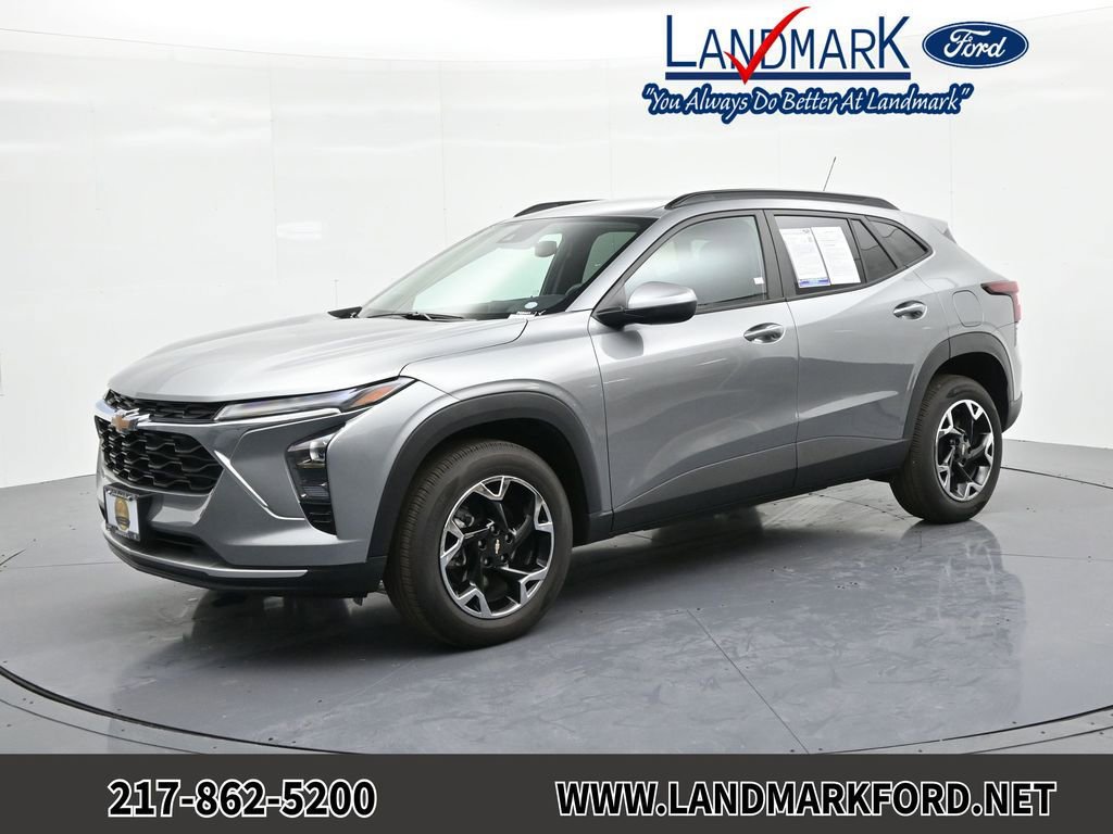 Used 2025 Chevrolet Trax LT