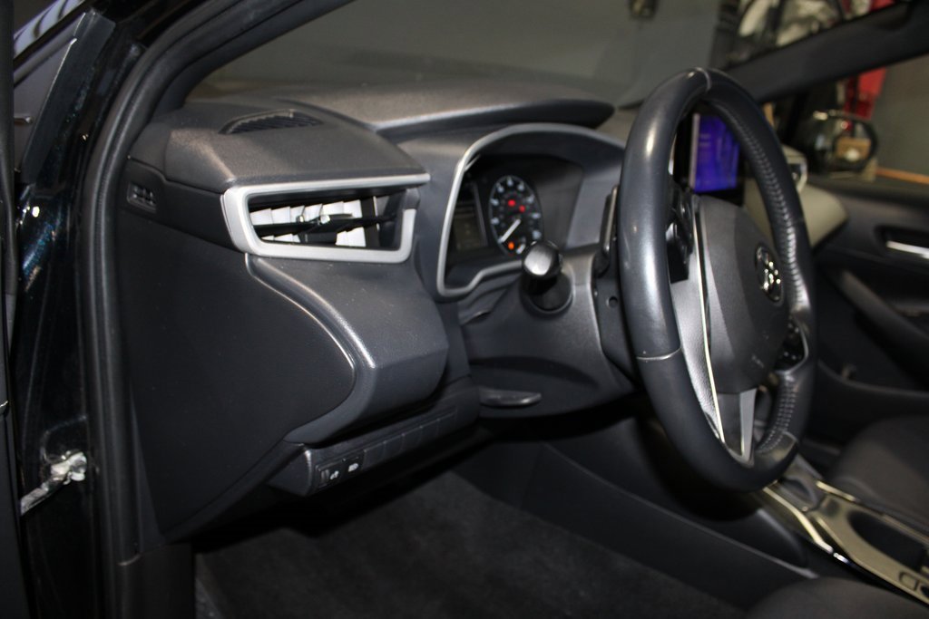 Used 2024 Toyota Corolla SE image 11