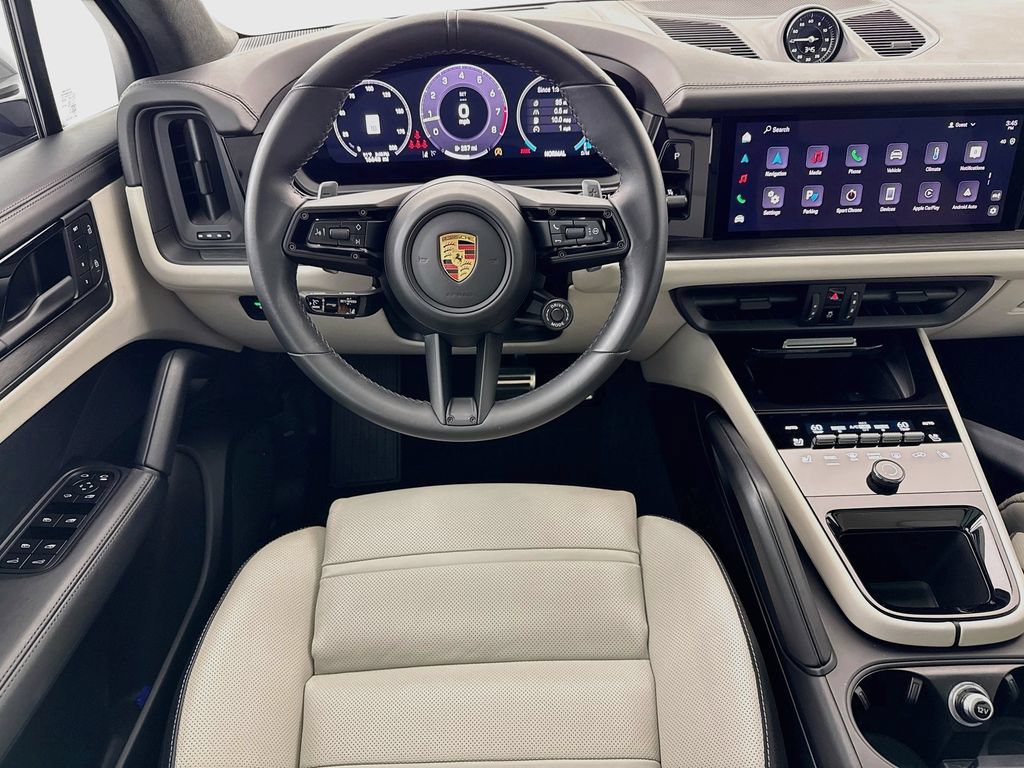 Certified 2025 Porsche Cayenne GTS AWD/4WD image 25