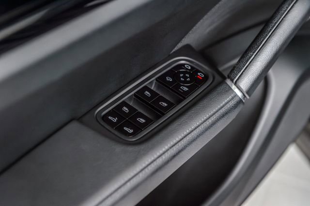 Used 2019 Porsche Cayenne image 50