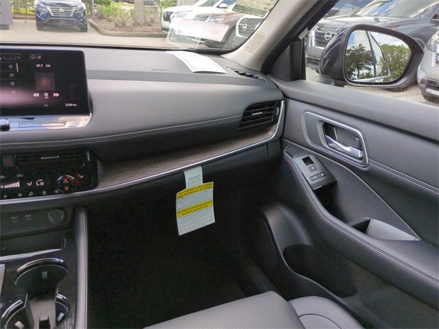 New 2026 Nissan Rogue Platinum w/ Platinum Premium Package image 15