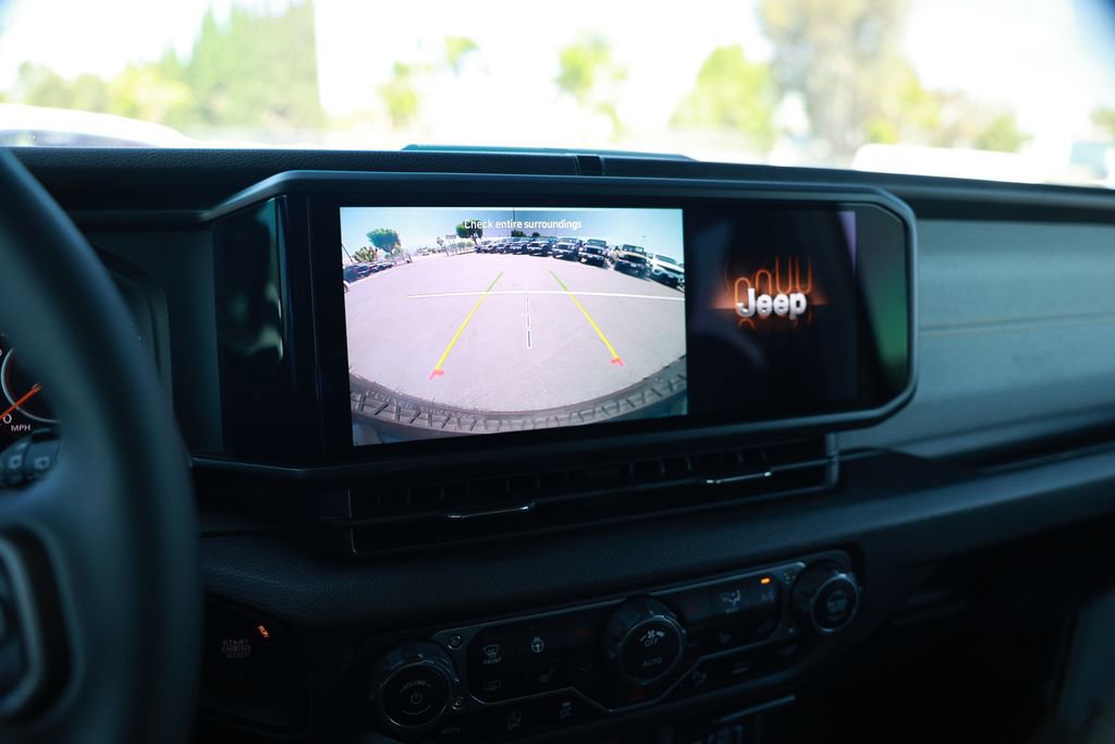 Used 2024 Jeep Wrangler Willys AWD/4WD image 24