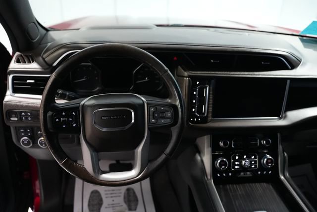 Used 2021 GMC Yukon XL Denali w/ Advanced Technology Package AWD/4WD image 17