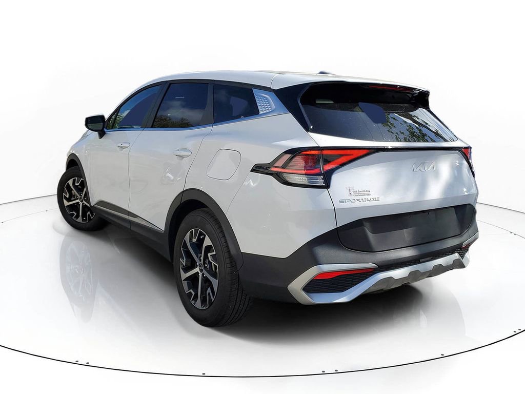Certified 2024 Kia Sportage EX image 4