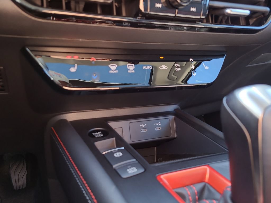 New 2026 Nissan Kicks SR w/ SR Premium Package FWD image 19
