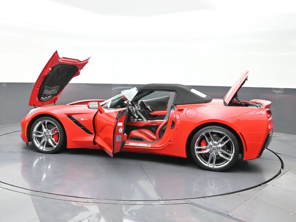 Used 2015 Chevrolet Corvette Stingray Convertible w/ 2LT Preferred Equipment Group RWD image 33