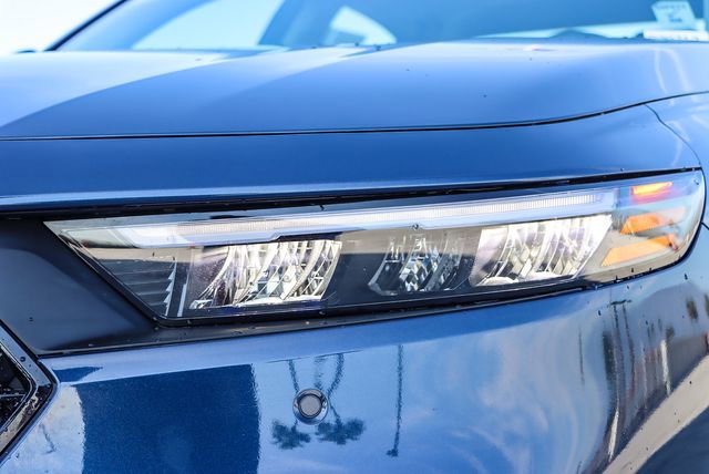 Used 2025 Honda Accord Touring image 12