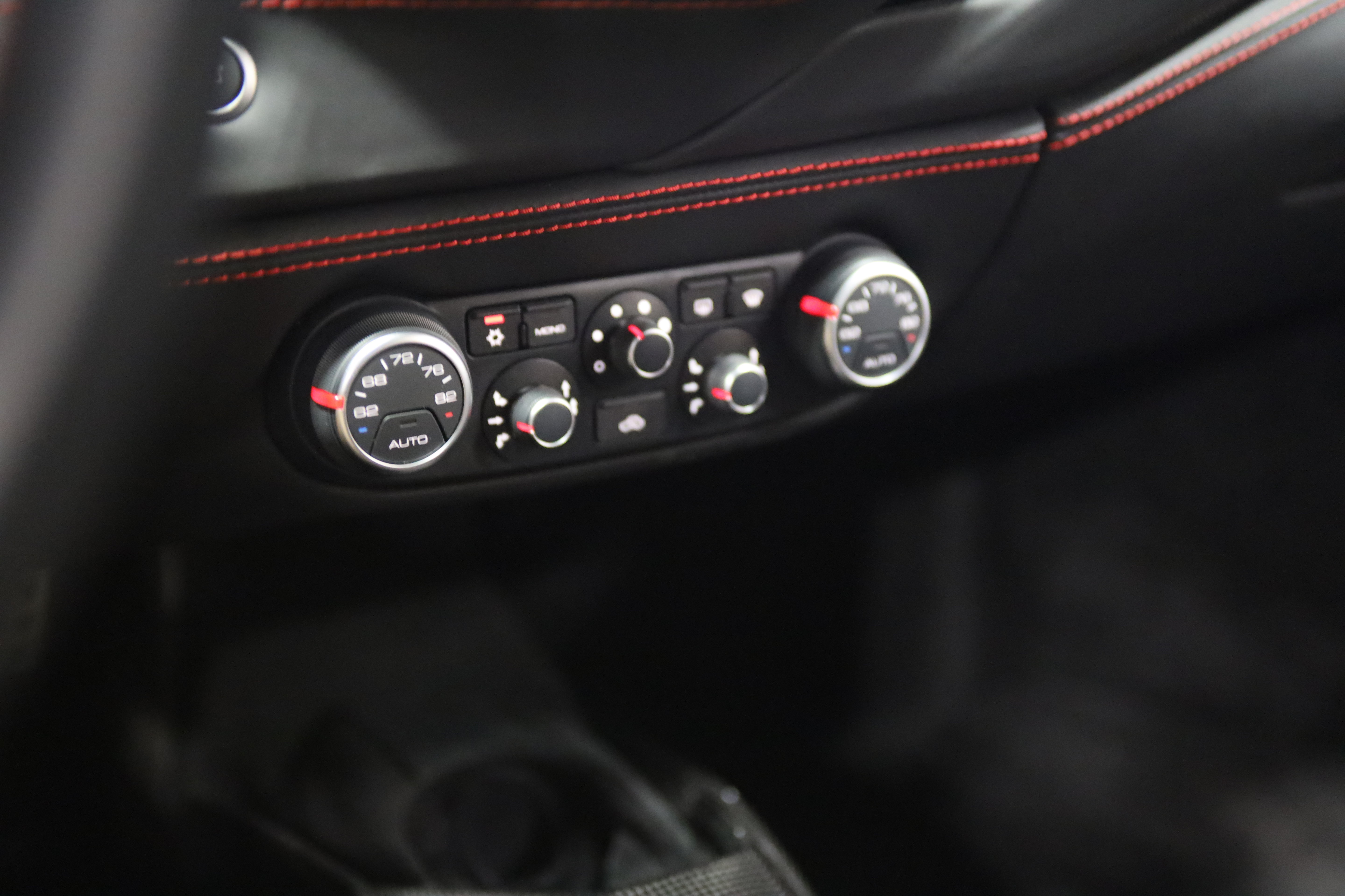Used 2016 Ferrari 488 GTB RWD image 30
