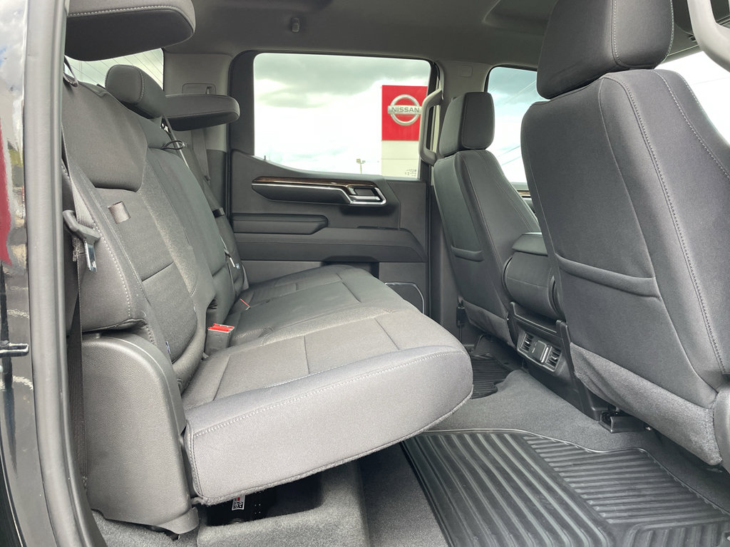 Used 2024 GMC Sierra 1500 Elevation image 23