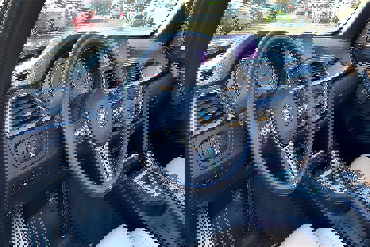 Used 2018 BMW M4 Convertible w/ Competition Package image 16