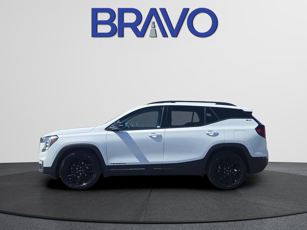 Used 2023 GMC Terrain SLT w/ Elevation Edition FWD image 6