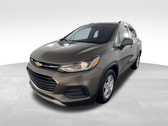 Used 2021 Chevrolet Trax LT w/ Premium Seat Package FWD image 3