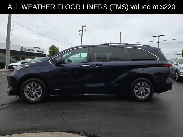 Used 2021 Toyota Sienna XLE w/ XLE Plus Package FWD image 5