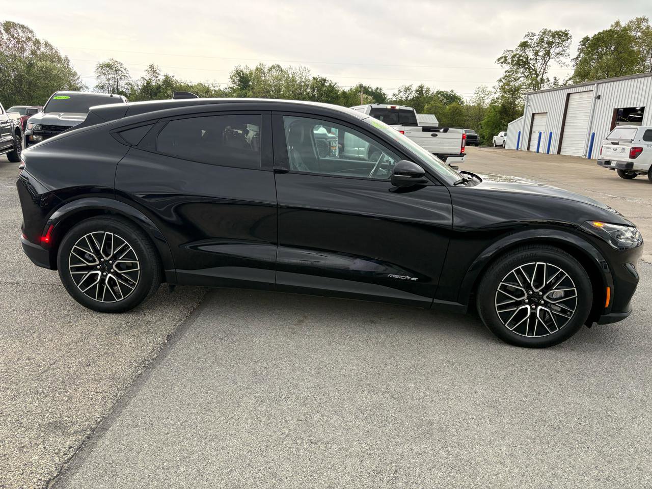 Used 2025 Ford Mustang Mach-E Premium image 2