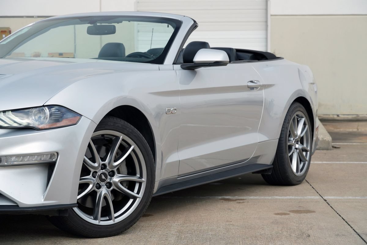 Used 2018 Ford Mustang GT Premium w/ Equipment Group 401A RWD image 22