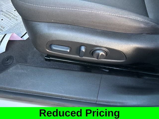 Used 2024 Chevrolet Malibu LT FWD image 12