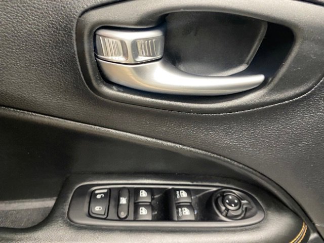 Used 2020 Jeep Compass Limited FWD image 20