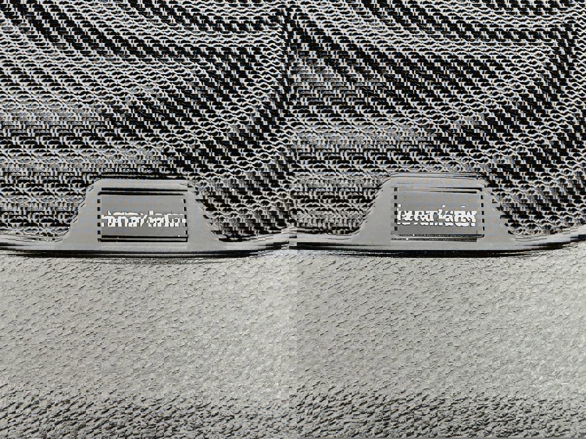 Used 2018 Volvo V60 T6 Polestar image 19