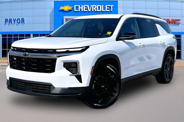 New 2027 Chevrolet Traverse LT w/ Driver Confidence Package FWD image 2