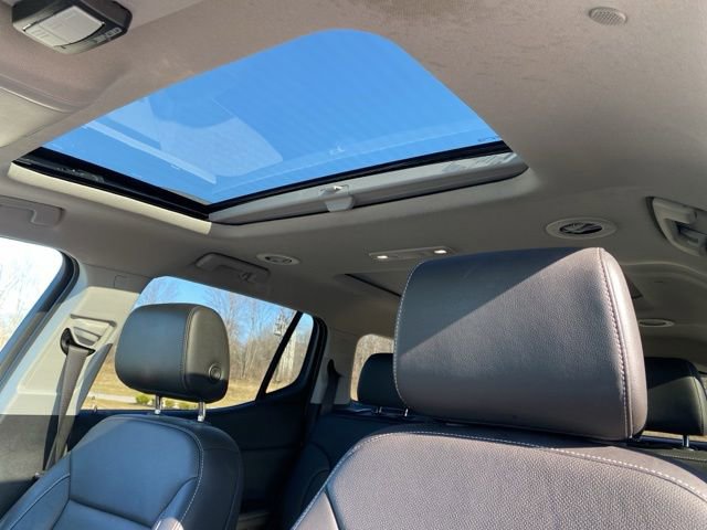 Used 2023 GMC Acadia SLT w/ Trailering Package FWD image 16