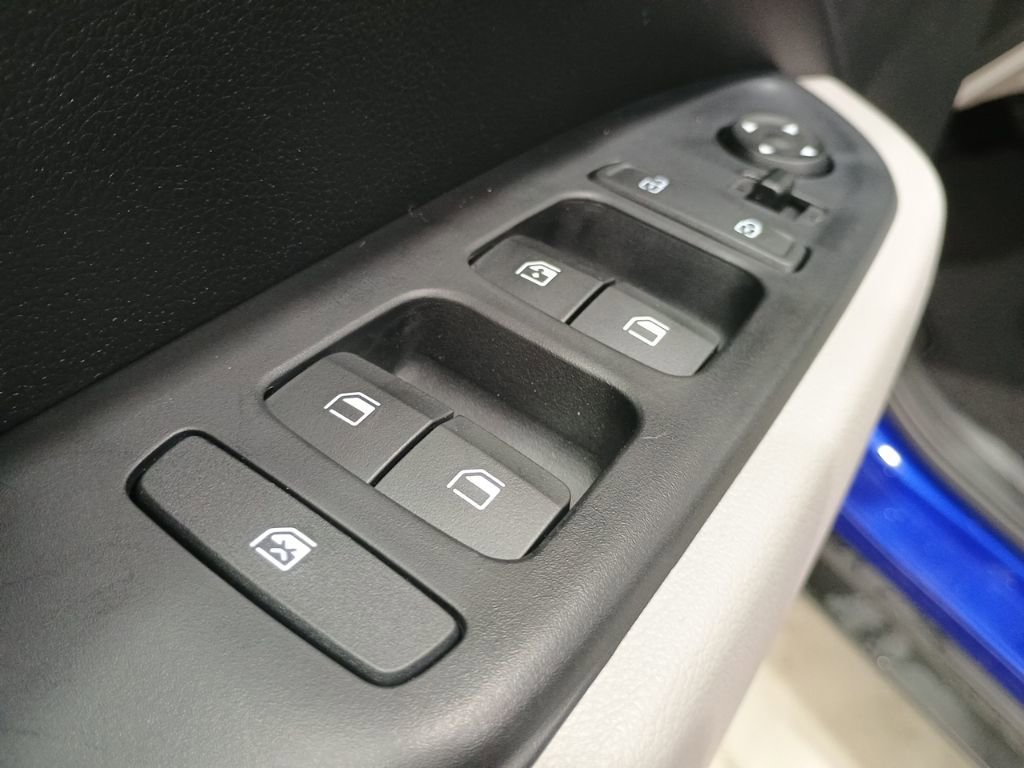 New 2026 Hyundai Venue SEL image 18