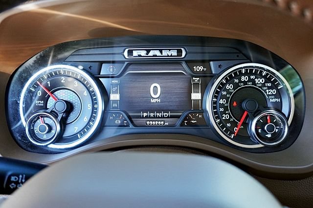 Used 2021 RAM 1500 Laramie AWD/4WD image 36