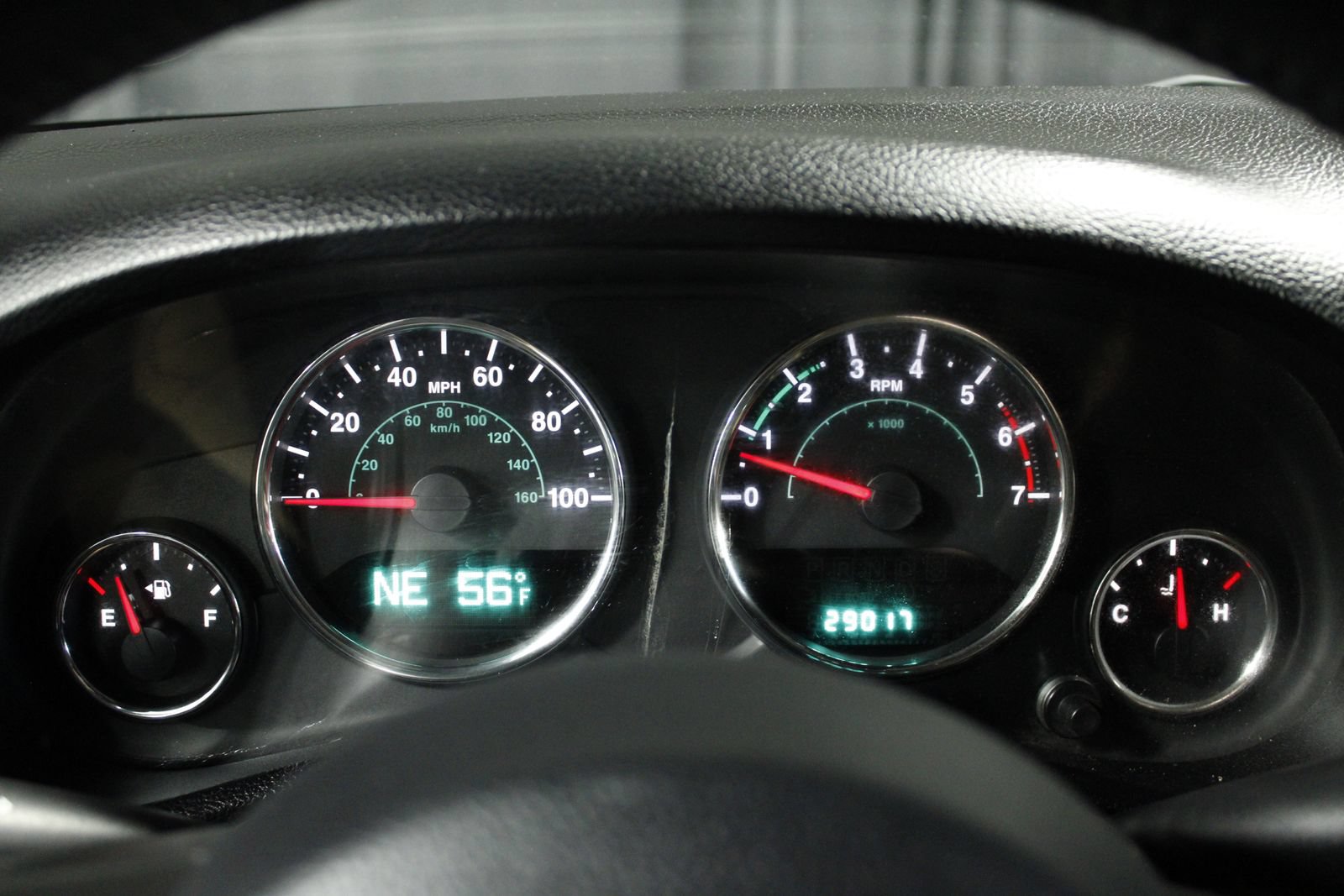 Used 2011 Jeep Wrangler Unlimited Sahara w/ Connectivity Group AWD/4WD image 11