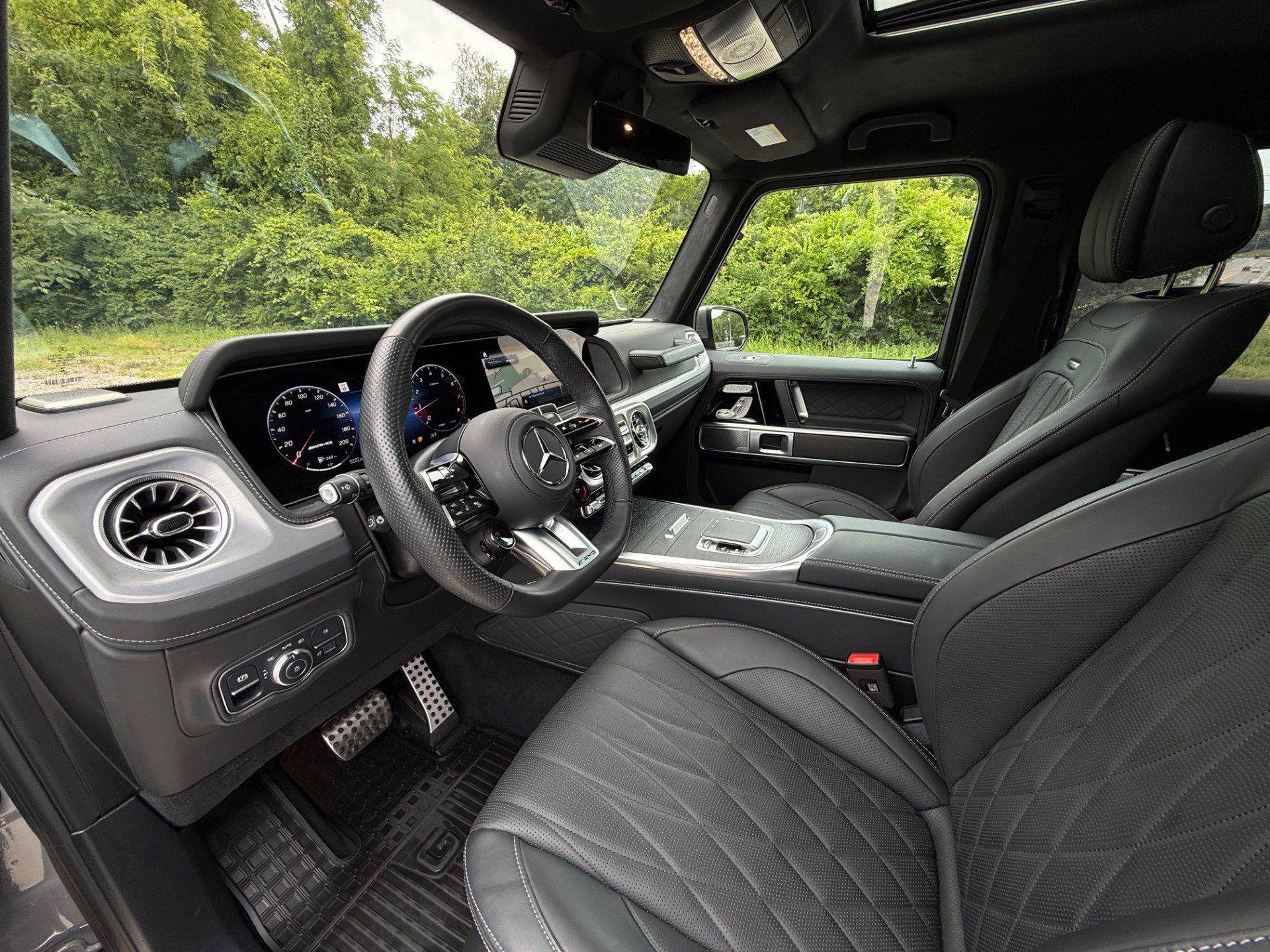 Used 2025 Mercedes-Benz G 63 AMG 4MATIC image 17