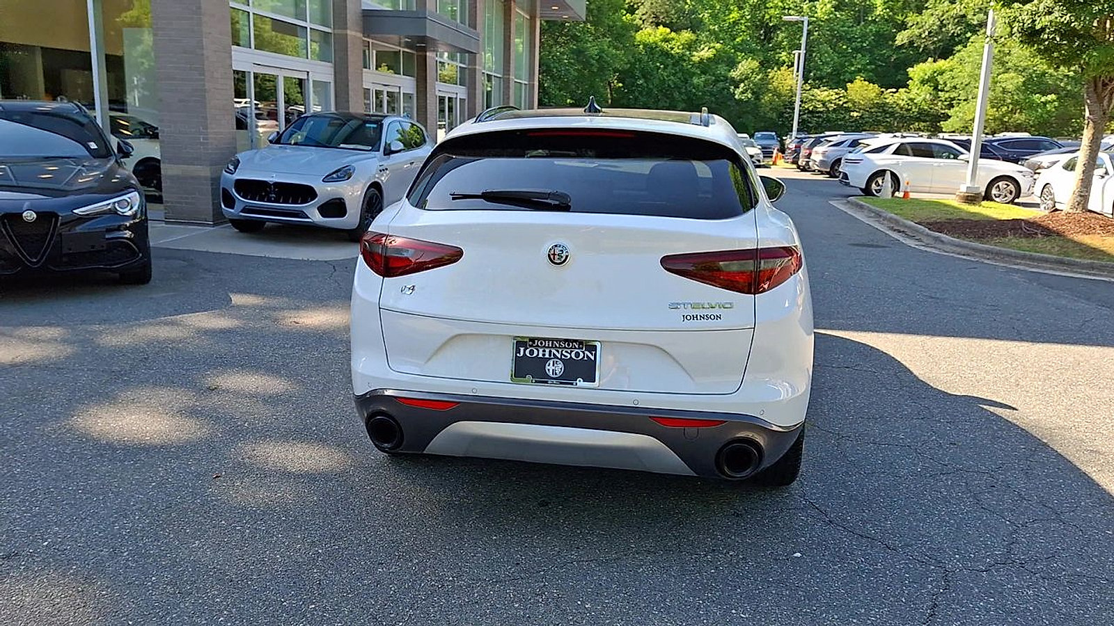 Used 2023 Alfa Romeo Stelvio Ti AWD/4WD image 7