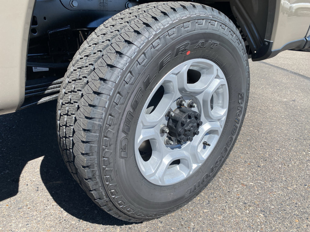 New 2026 Ford F350 4x4 Crew Cab Super Duty image 2
