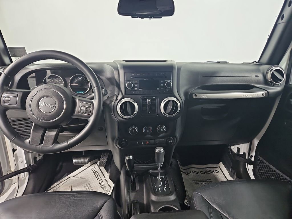 Used 2015 Jeep Wrangler Unlimited Sahara image 13
