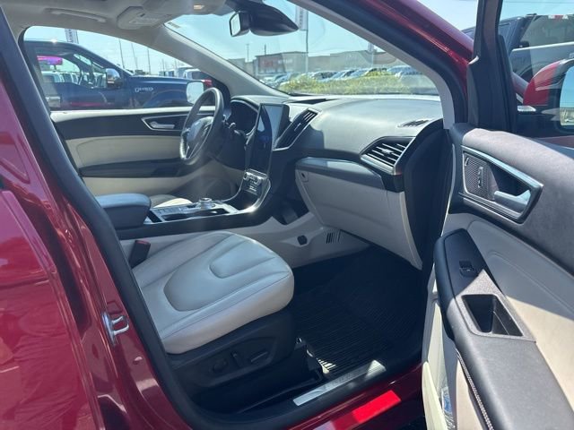 Used 2021 Ford Edge Titanium w/ Class II Trailer Tow Package image 20