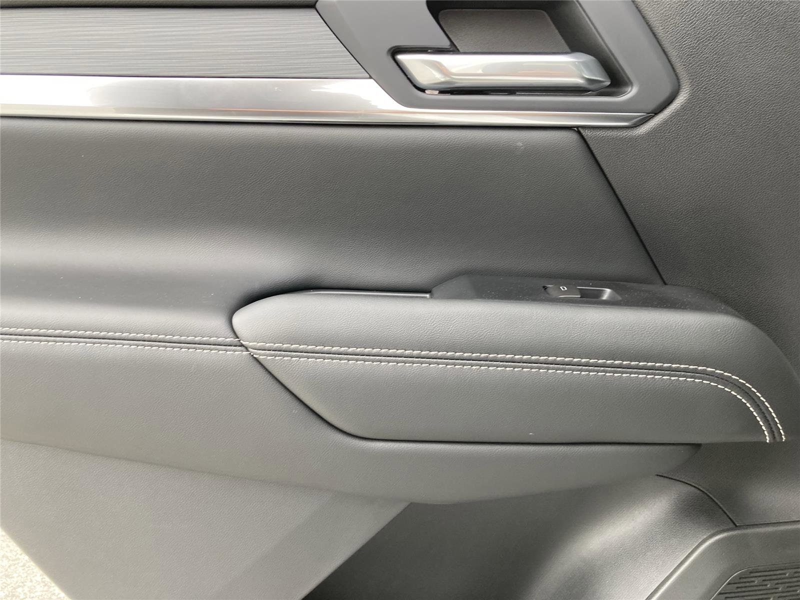 New 2026 GMC Terrain Elevation w/ Elevation Premium Package image 13