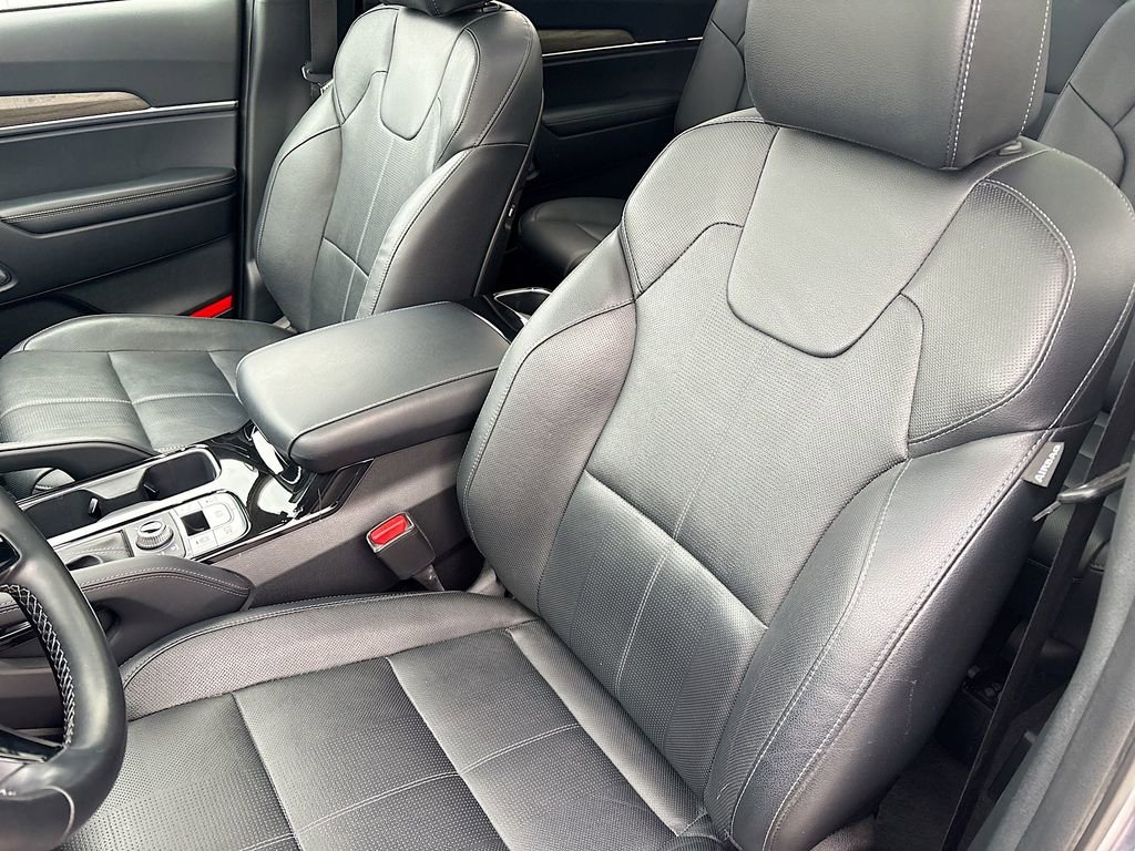 Used 2022 Kia Telluride SX w/ Nightfall Edition Package image 21