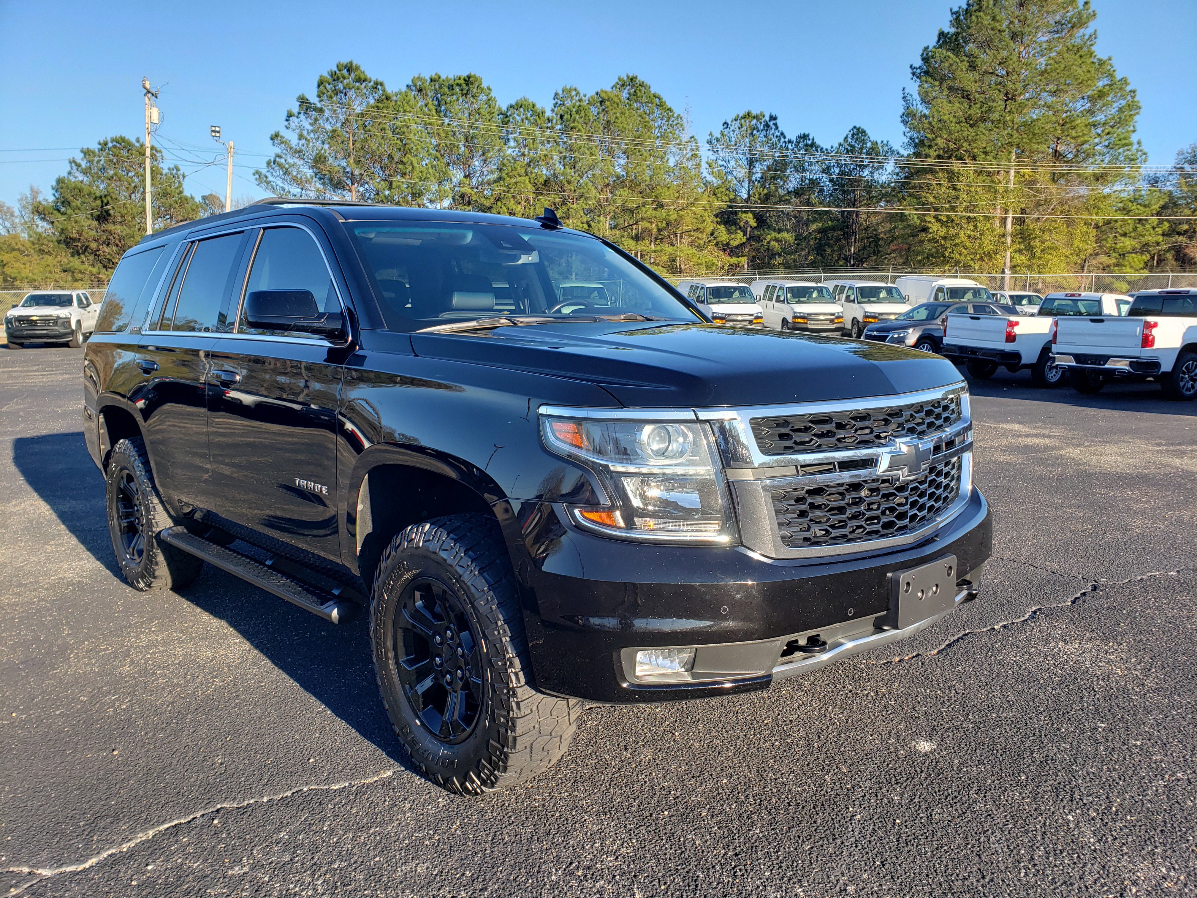 Used 2019 Chevrolet Tahoe LT image 2