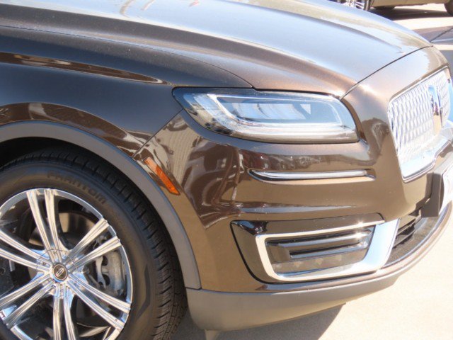 Used 2019 Lincoln Nautilus Select FWD image 5
