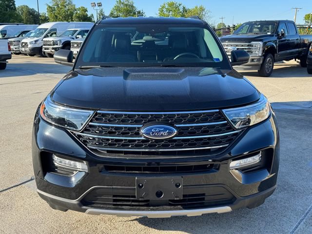 Certified 2023 Ford Explorer XLT w/ Equipment Group 202A AWD/4WD image 2