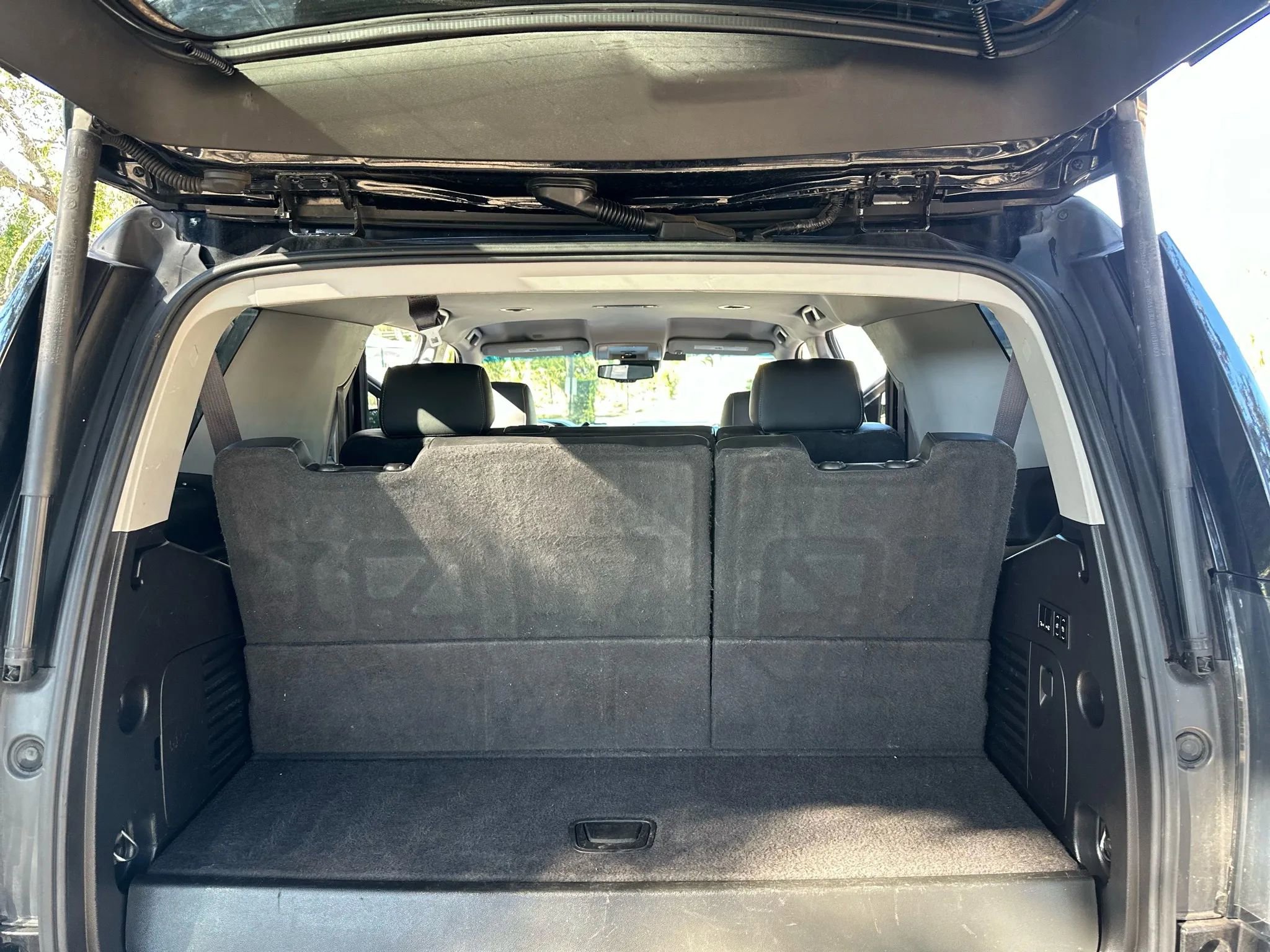 Used 2016 GMC Yukon SLT image 10