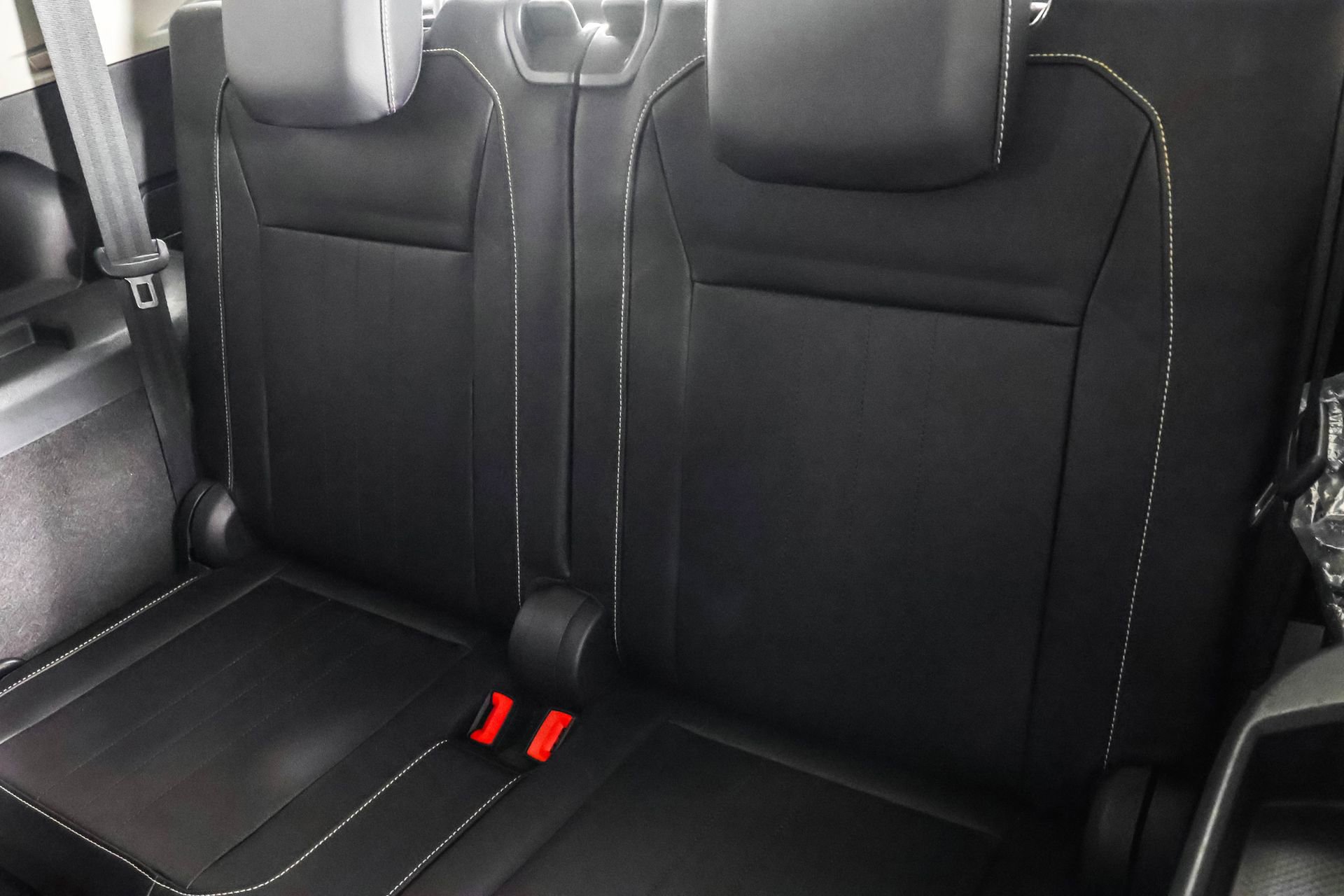 Used 2022 Volkswagen Tiguan SE image 38