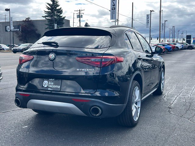 Used 2019 Alfa Romeo Stelvio Ti Sport w/ Quick Order Package 22S Sport AWD/4WD image 7