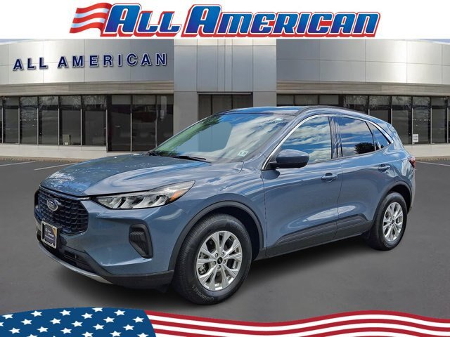 Certified 2023 Ford Escape Active w/ Tech Pack #2 AWD/4WD image 1