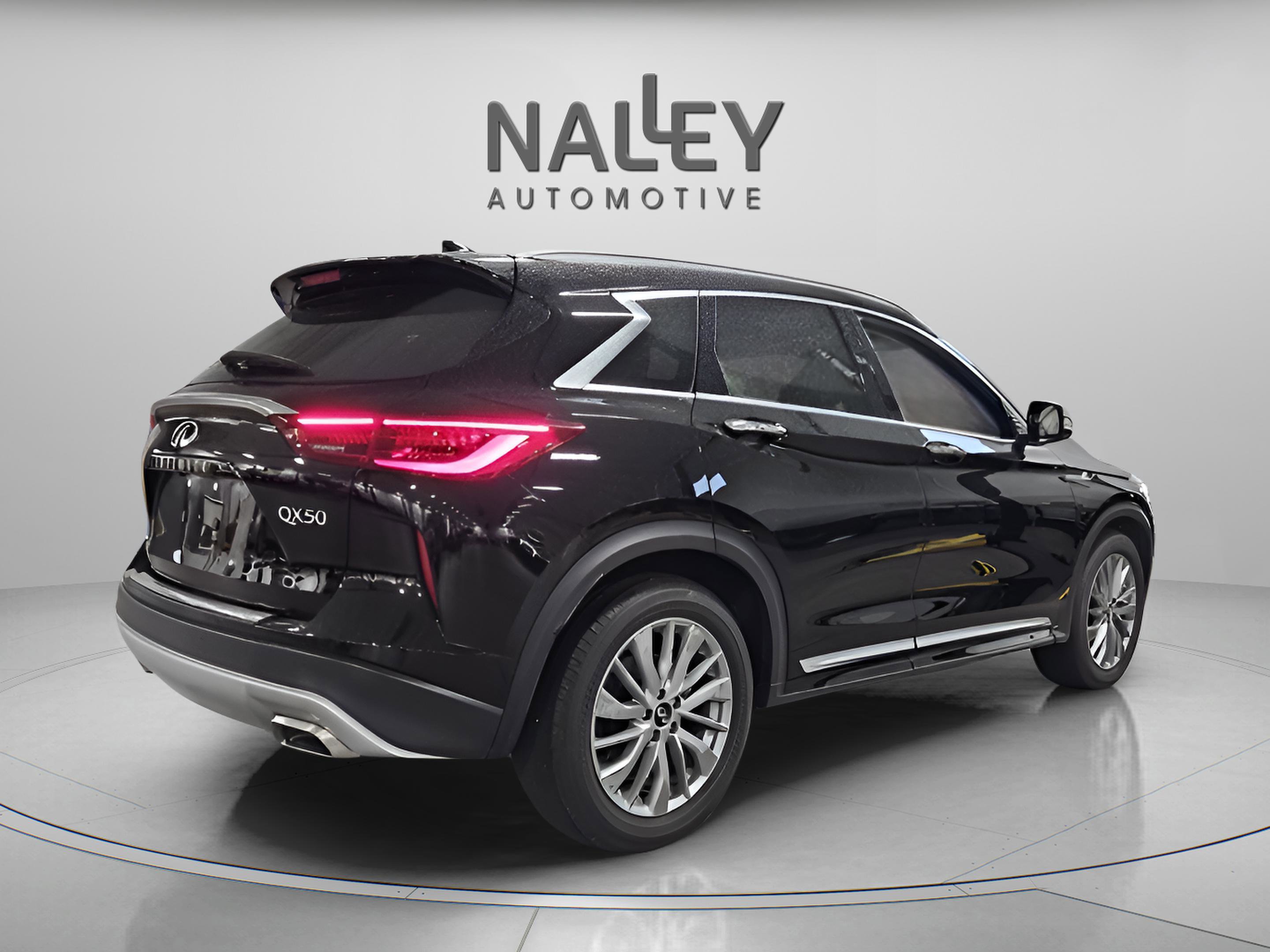 Certified 2025 INFINITI QX50 Luxe w/ Accent Package image 6