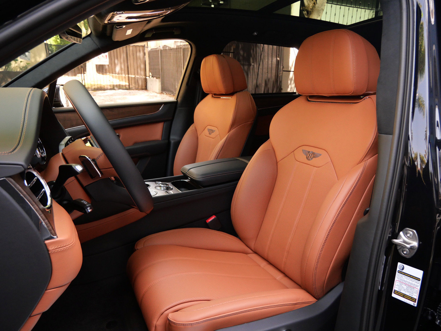 New 2026 Bentley Bentayga AWD/4WD image 16