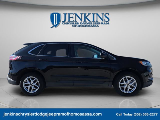Used 2023 Ford Edge SEL image 2