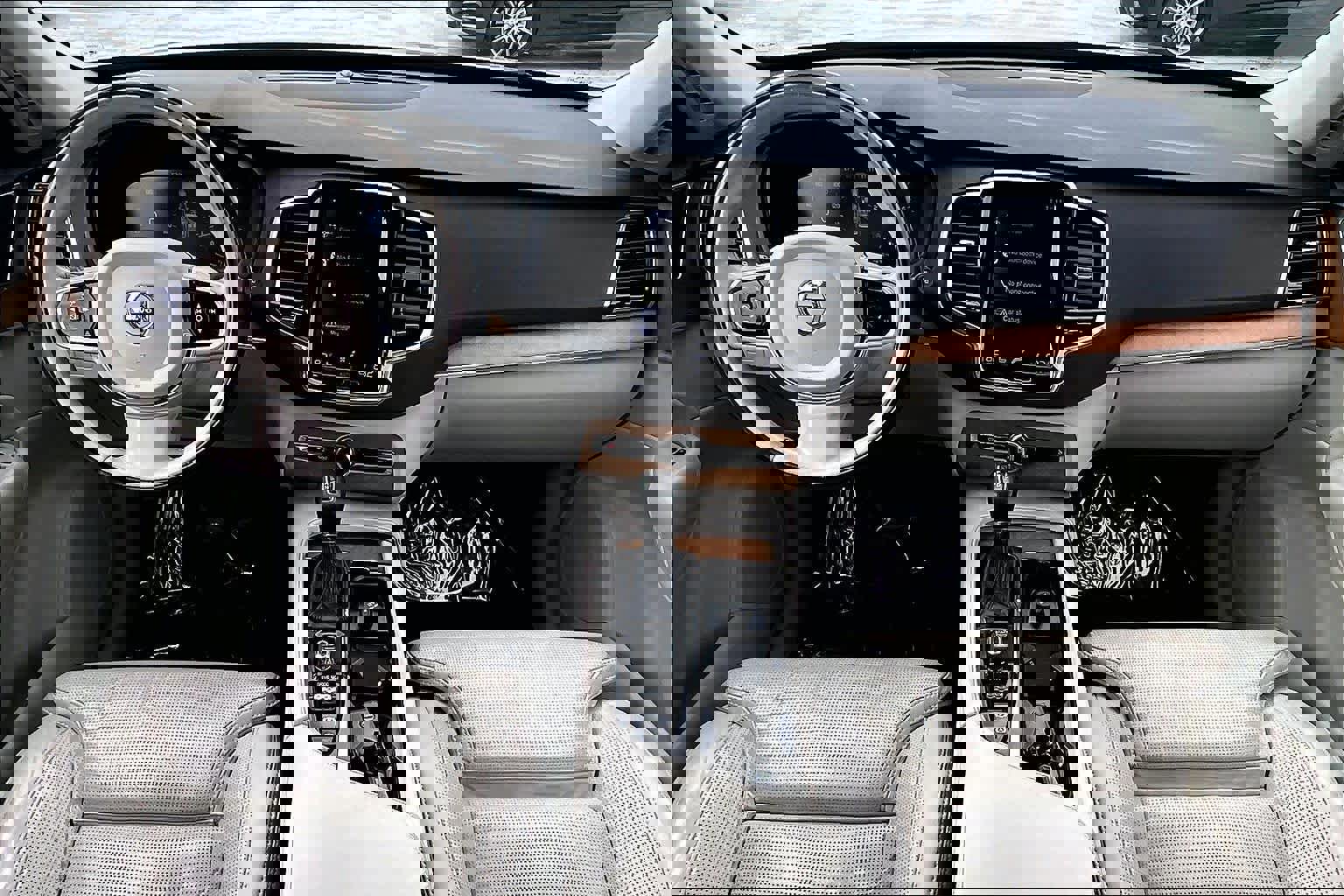 Used 2018 Volvo XC90 T6 Inscription w/ Convenience Package image 14