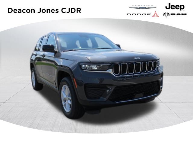 New 2026 Jeep Grand Cherokee Laredo RWD image 1