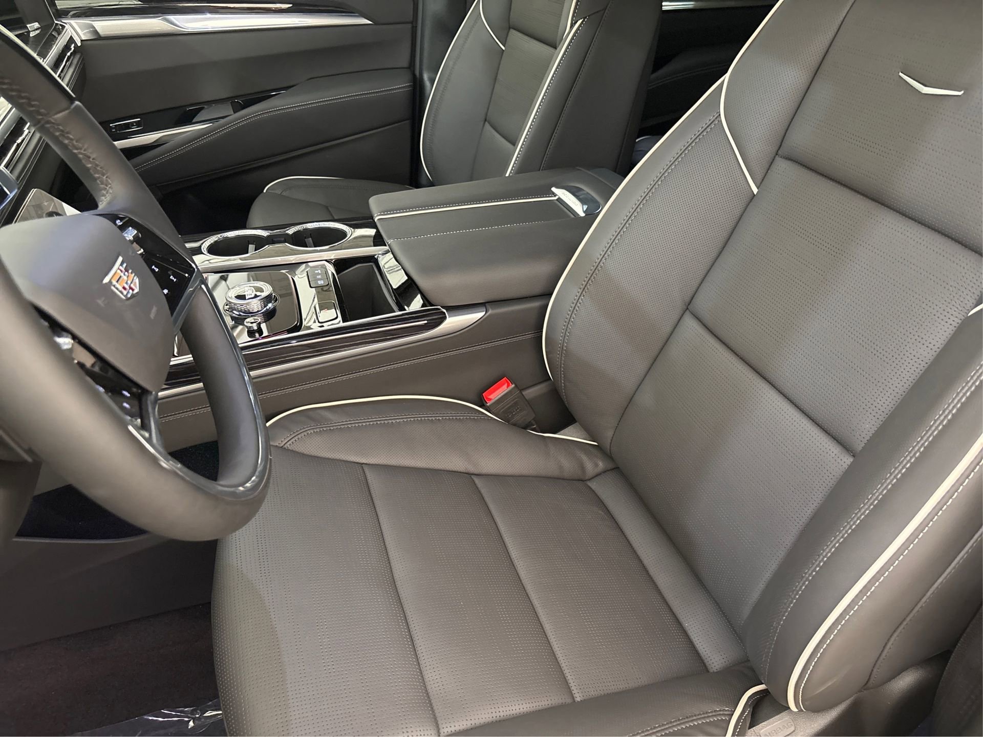 New 2025 Cadillac Escalade ESV Sport w/ LPO, ONYX Package image 9