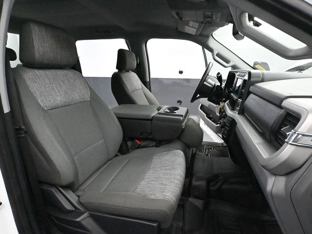 Used 2023 Ford F350 XLT w/ FX4 Off-Road Package image 45