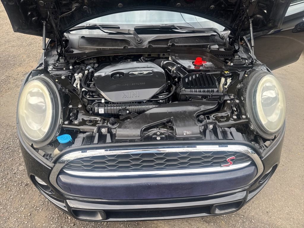 Used 2018 MINI Cooper S image 39