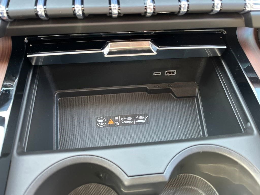 New 2026 GMC Yukon XL Denali w/ Denali Reserve Package image 32